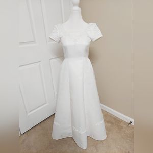 First Communion dress size 12 white color excellent condition